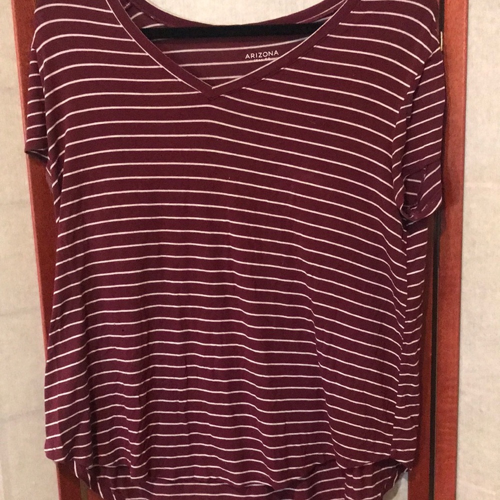 Maroon stripes tee